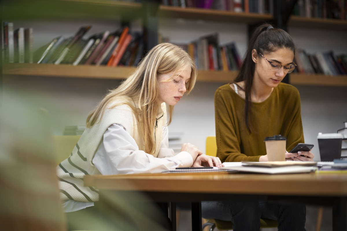Entdecken Sie inspirierende Themen für Ihre Theologie-Hausarbeit
